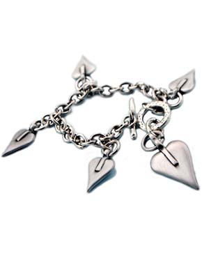 Danon 5 Heart Charm Bracelet B3321